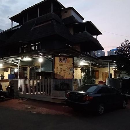 Mayestik Guest House Syariah Jakarta Exteriör bild