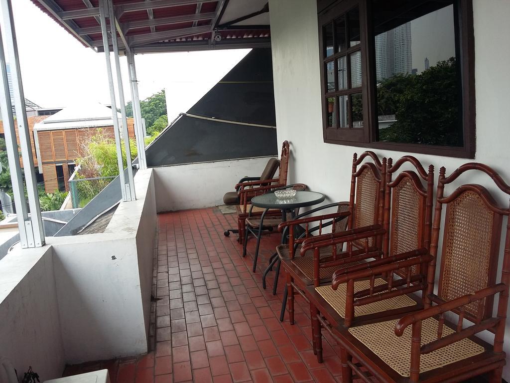 Mayestik Guest House Syariah Jakarta Exteriör bild